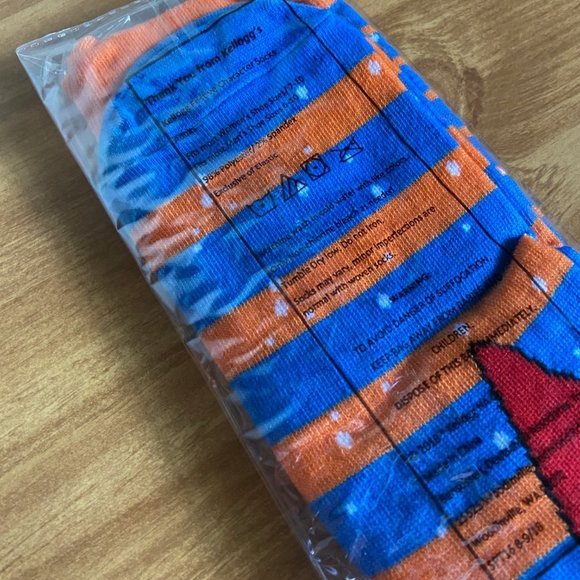 Authentic Kellogg's Tony the Tiger socks - Picture 3 of 5